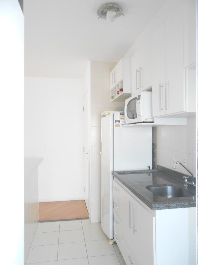 Apartamento para alugar com 3 quartos, 75m² - Foto 11