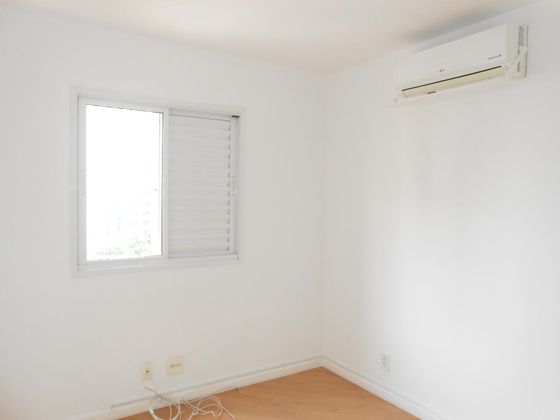 Apartamento para alugar com 3 quartos, 75m² - Foto 12