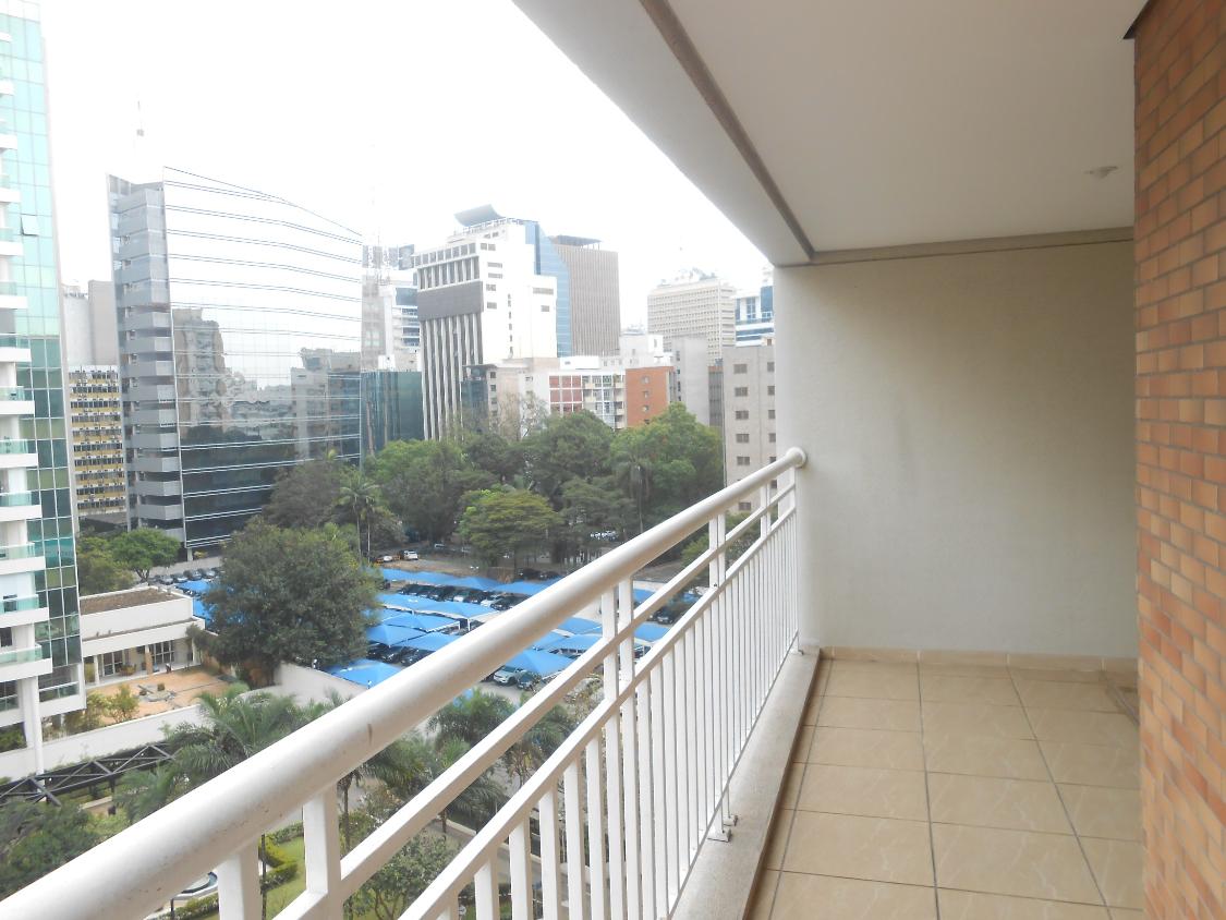 Apartamento para alugar com 3 quartos, 75m² - Foto 1