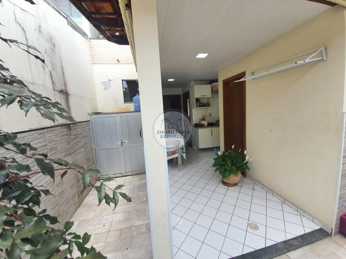 Casa de Condomínio à venda com 3 quartos, 148m² - Foto 2