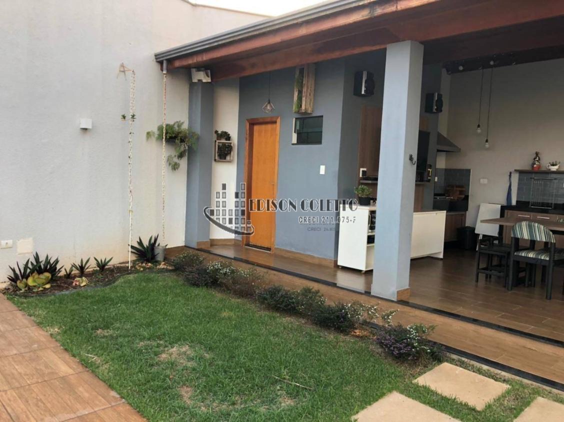 Casa à venda com 3 quartos, 340m² - Foto 7