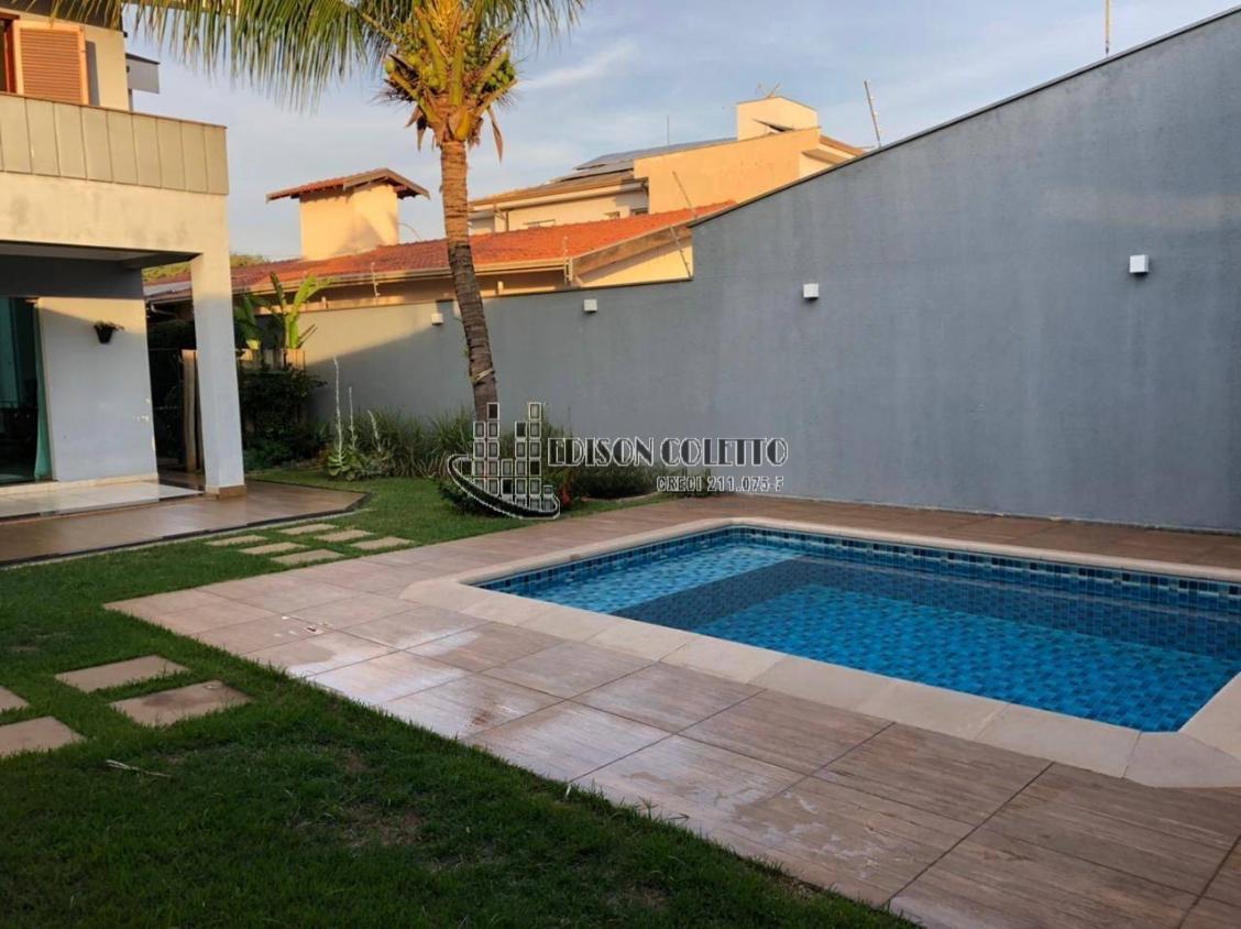 Casa à venda com 3 quartos, 340m² - Foto 2