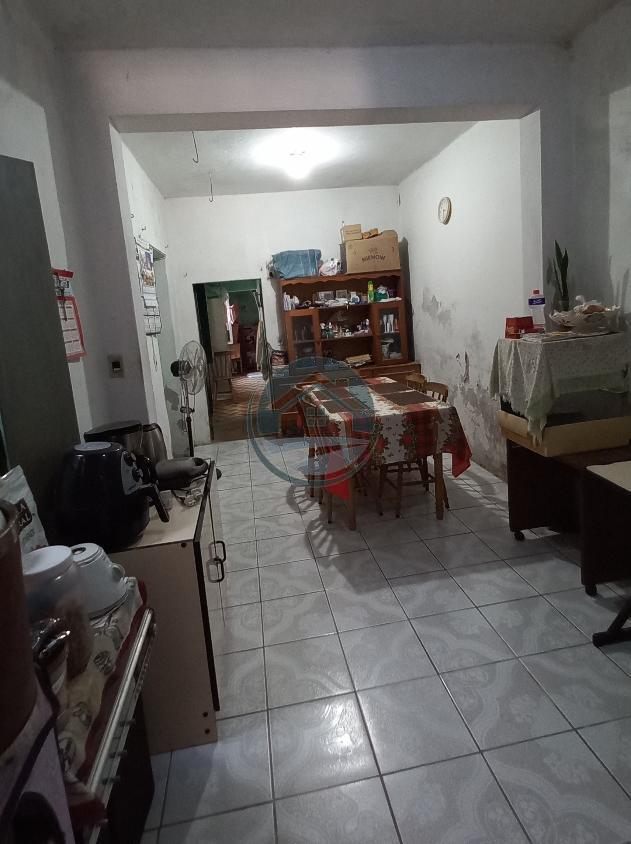 Casa à venda com 2 quartos, 219m² - Foto 10