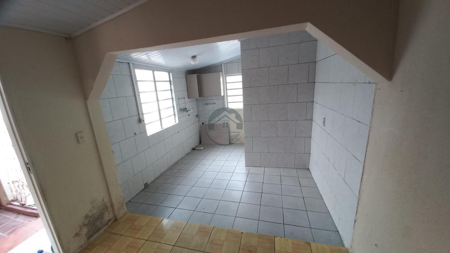 Casa à venda com 2 quartos, 60m² - Foto 3