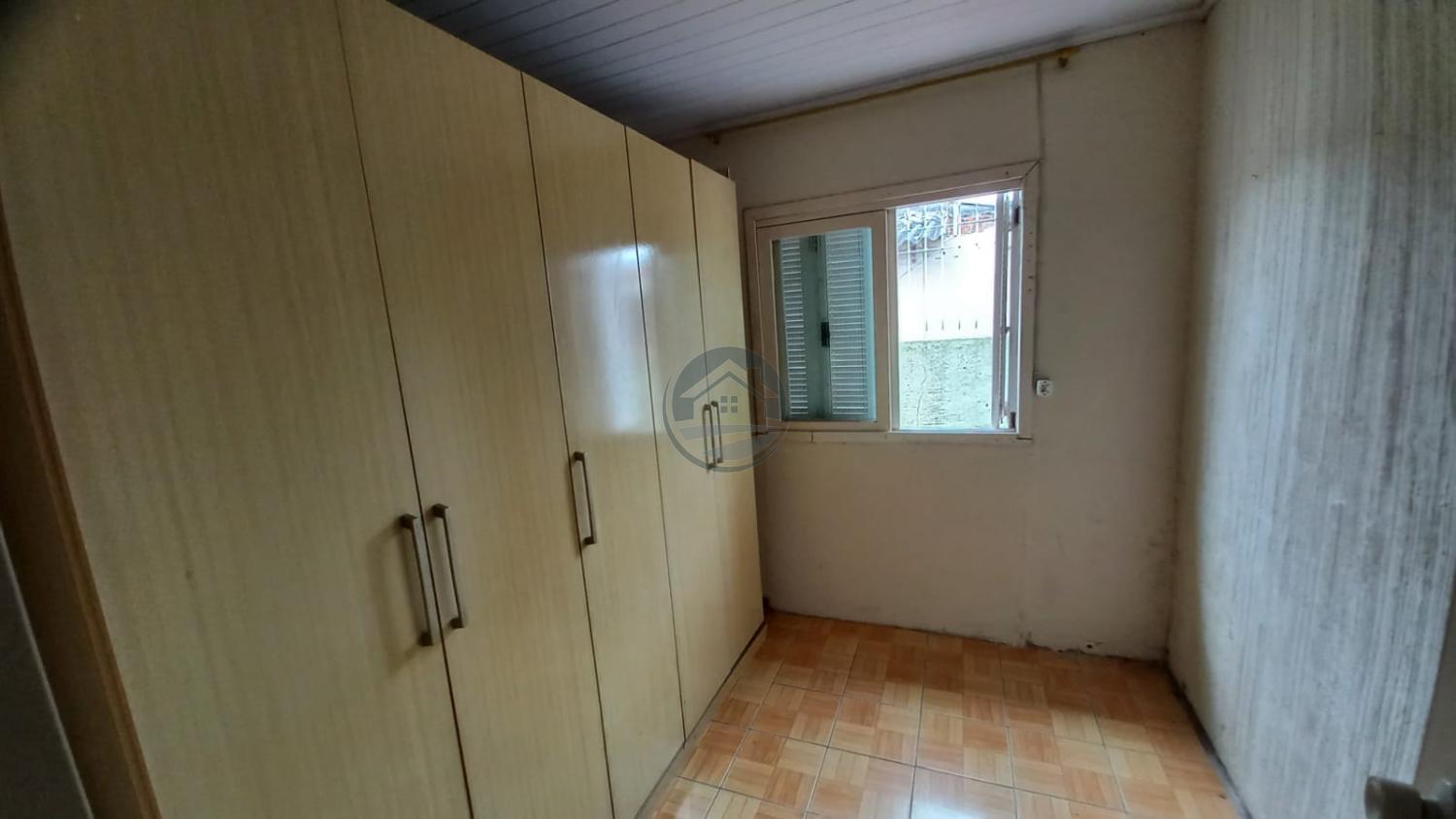 Casa à venda com 2 quartos, 60m² - Foto 4