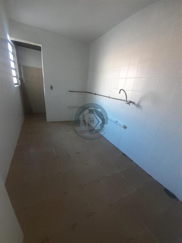 Apartamento à venda com 2 quartos, 85m² - Foto 4