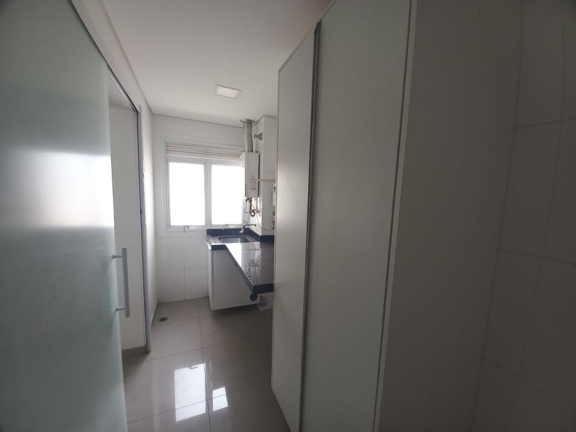 Apartamento à venda com 3 quartos, 127m² - Foto 10