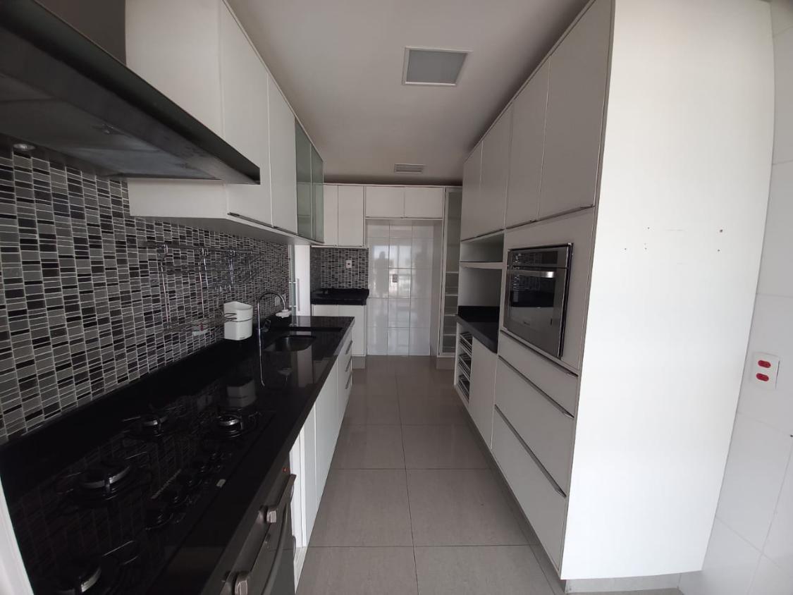 Apartamento à venda com 3 quartos, 127m² - Foto 8