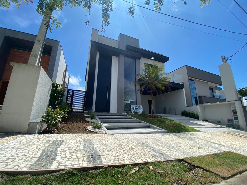 Casa de Condomínio à venda com 3 quartos, 235m² - Foto 1