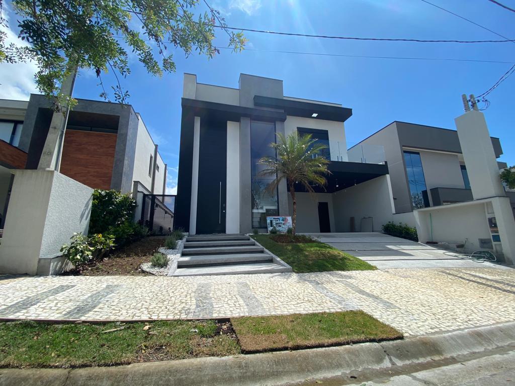 Casa de Condomínio à venda com 3 quartos, 235m² - Foto 4