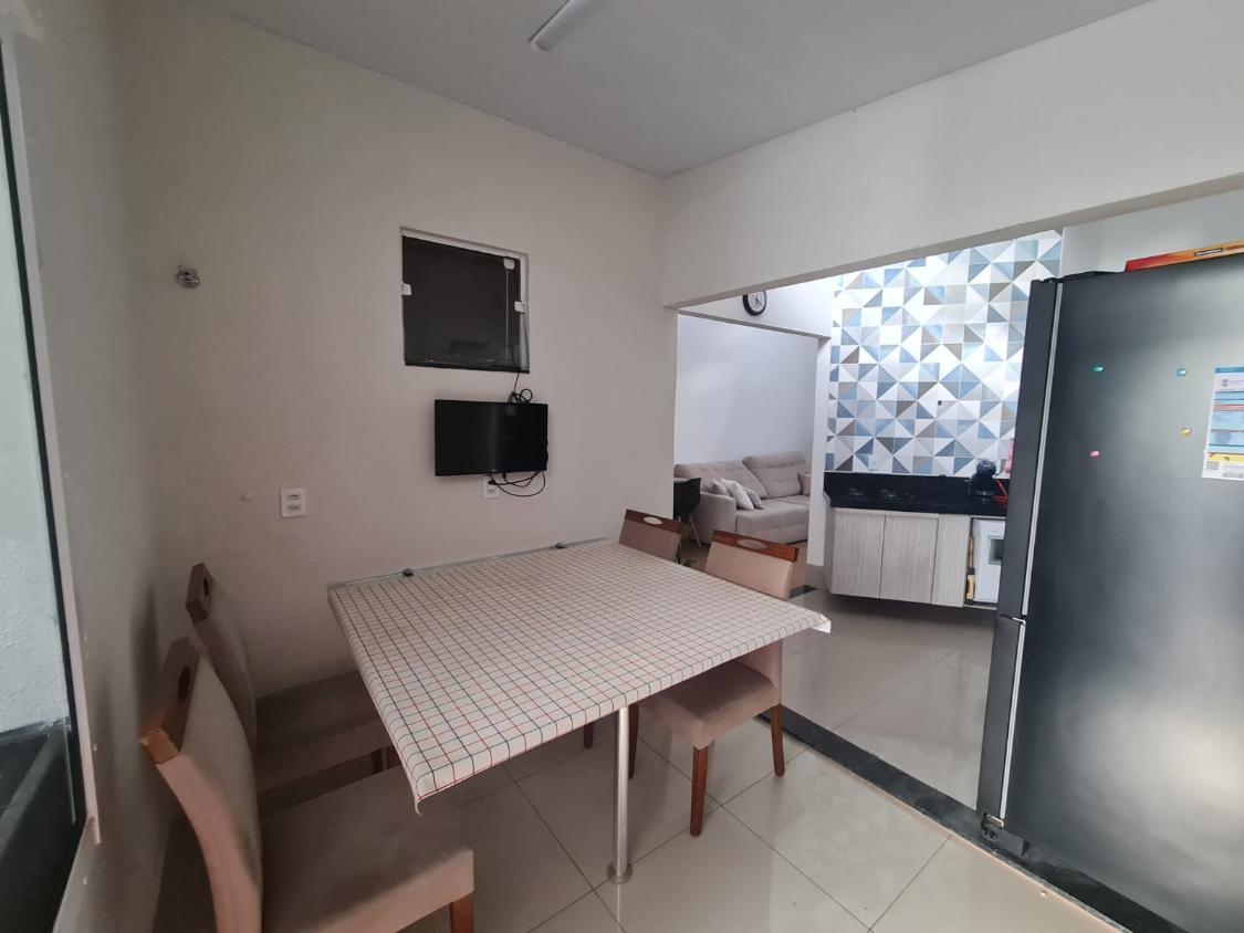 Casa à venda com 3 quartos, 180m² - Foto 3