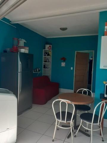 Casa à venda com 2 quartos, 70m² - Foto 4