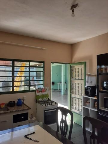 Casa à venda com 2 quartos, 70m² - Foto 6