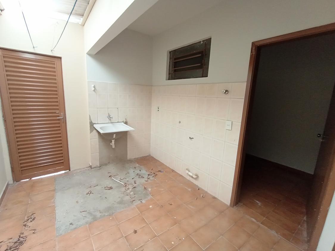 Casa à venda com 3 quartos, 136m² - Foto 11