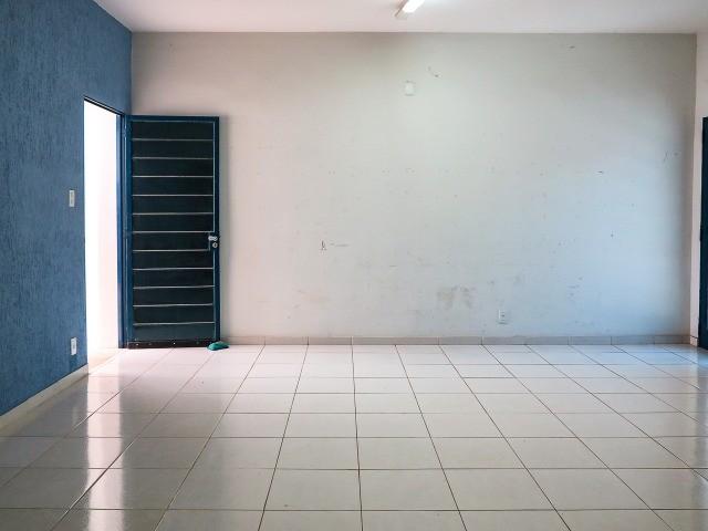 Casa para alugar com 4 quartos, 200m² - Foto 2