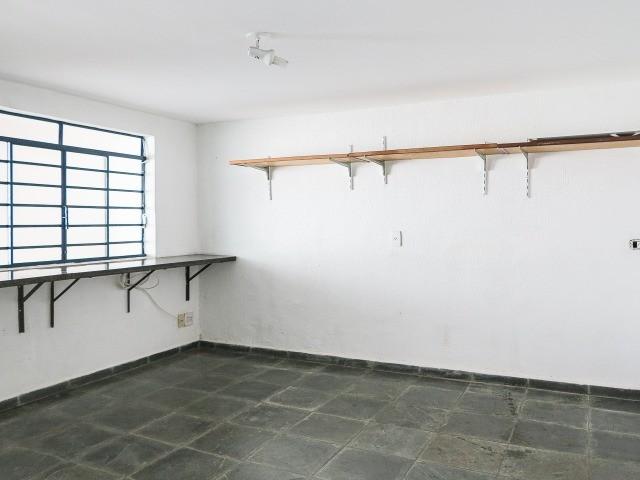 Casa para alugar com 4 quartos, 200m² - Foto 5