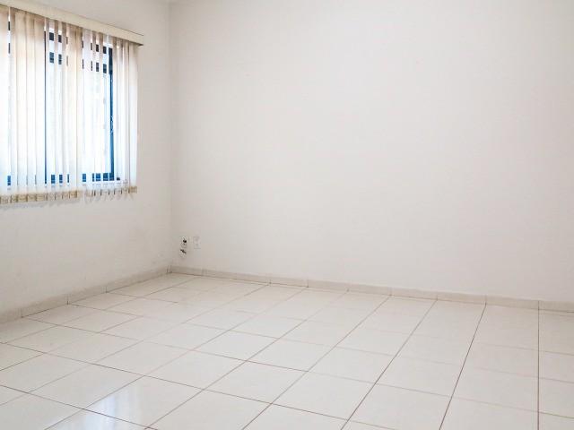 Casa para alugar com 4 quartos, 200m² - Foto 10