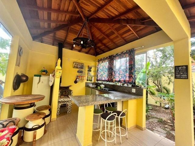 Casa de Condomínio à venda com 3 quartos, 330m² - Foto 10