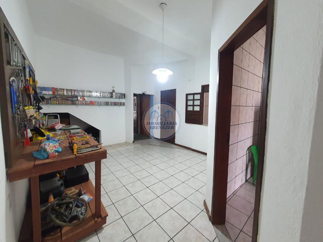 Casa à venda com 4 quartos, 182m² - Foto 4