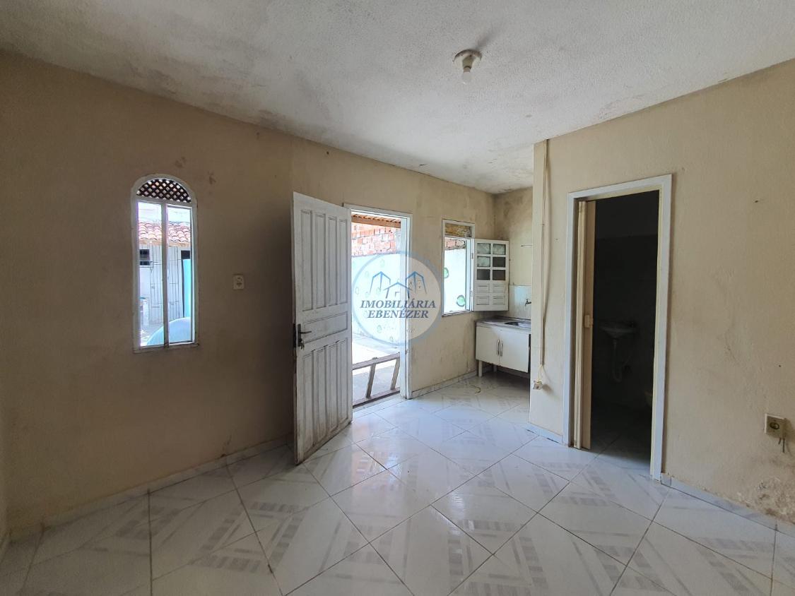 Casa à venda com 4 quartos, 182m² - Foto 2