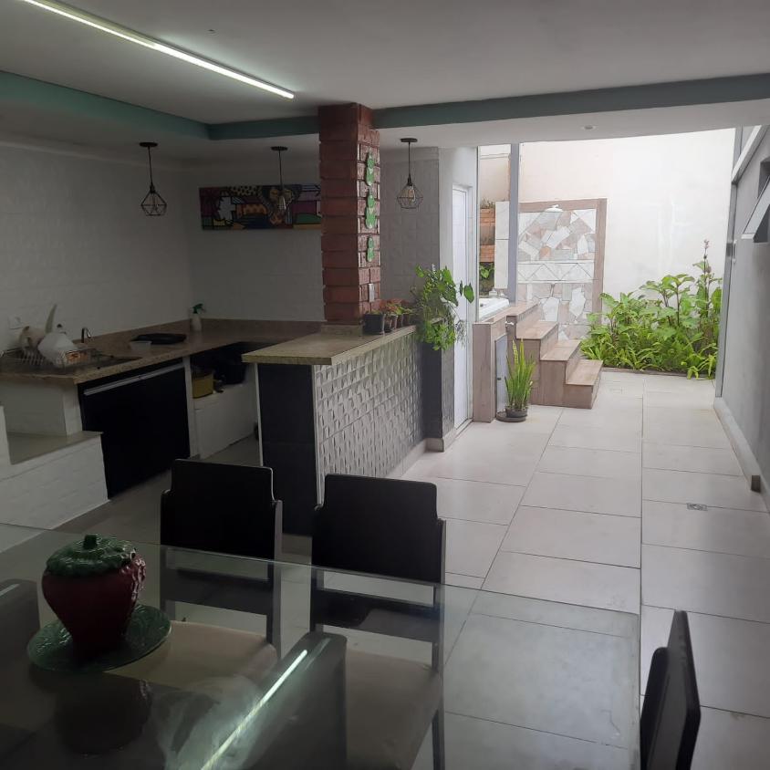 Casa à venda com 2 quartos, 200m² - Foto 9