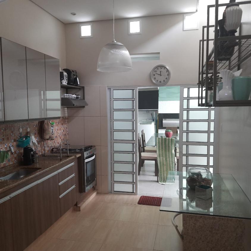 Casa à venda com 2 quartos, 200m² - Foto 6