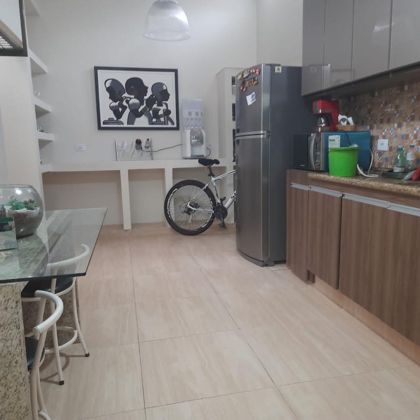 Casa à venda com 2 quartos, 200m² - Foto 7