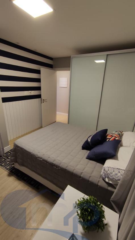 Apartamento à venda com 4 quartos, 136m² - Foto 2