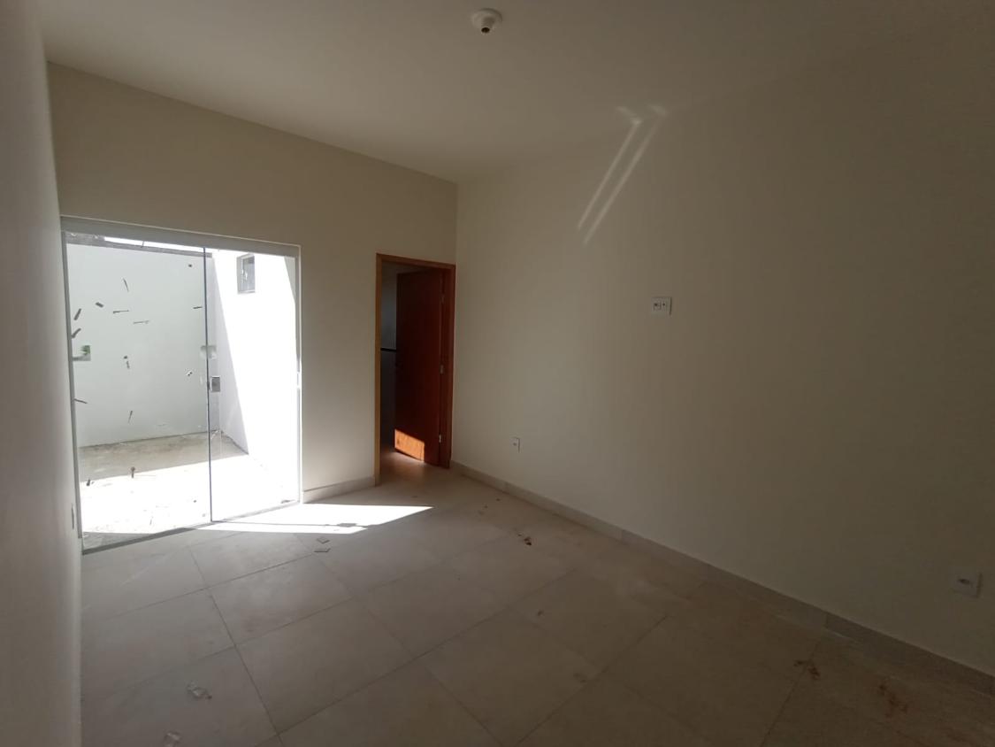 Casa à venda com 3 quartos, 90m² - Foto 4