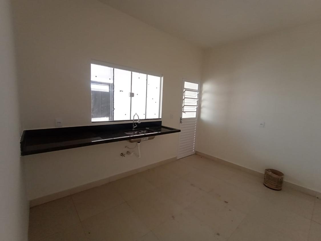 Casa à venda com 3 quartos, 90m² - Foto 3