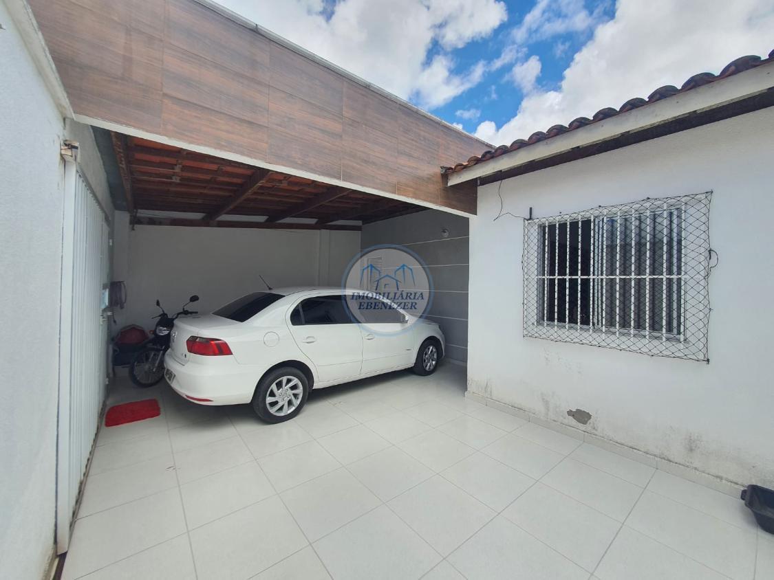 Casa à venda com 2 quartos, 70m² - Foto 2