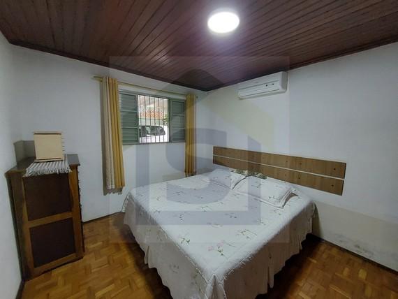 Casa à venda com 2 quartos, 190m² - Foto 4