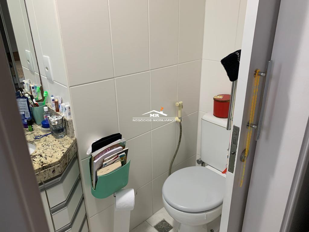 Apartamento à venda com 4 quartos, 145m² - Foto 17