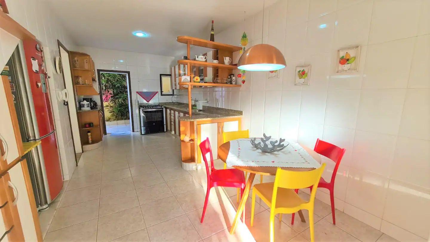 Casa à venda com 5 quartos, 270m² - Foto 4