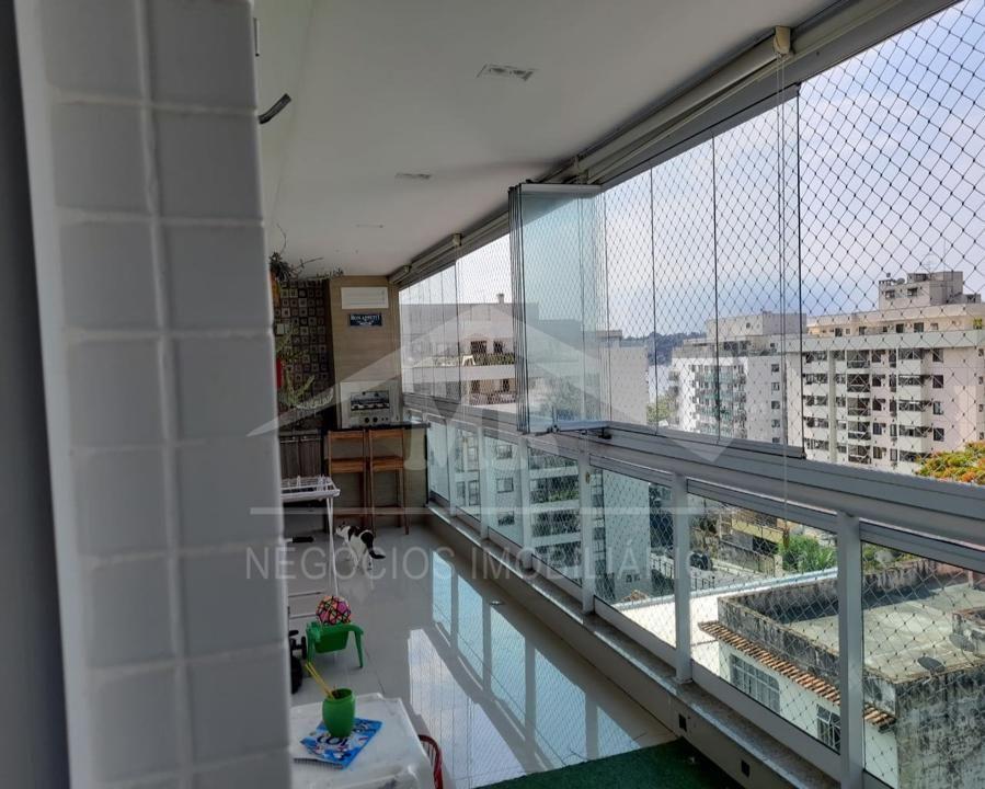 Apartamento à venda com 3 quartos, 125m² - Foto 1