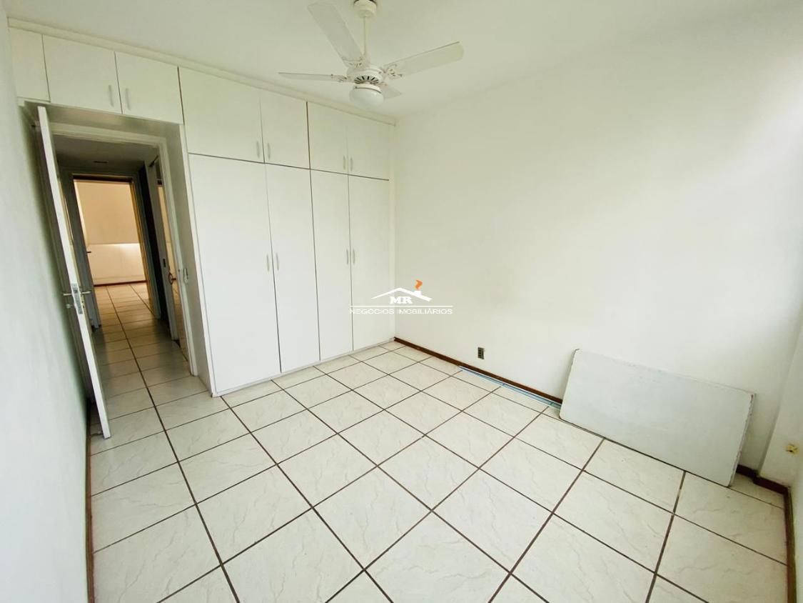 Apartamento à venda com 2 quartos, 65m² - Foto 5