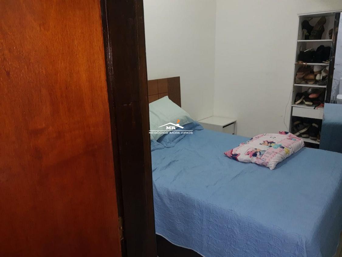 Casa à venda com 3 quartos, 300m² - Foto 10