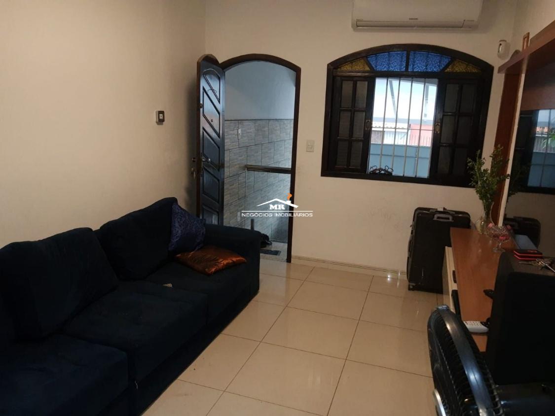 Casa à venda com 3 quartos, 300m² - Foto 3