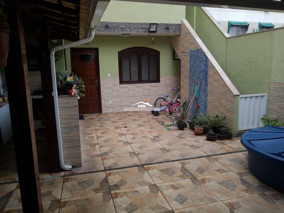 Casa à venda com 3 quartos, 300m² - Foto 23