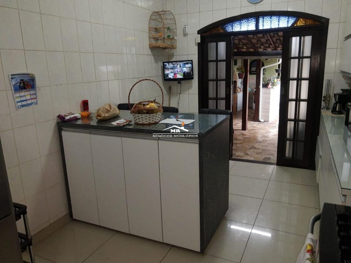 Casa à venda com 3 quartos, 300m² - Foto 20