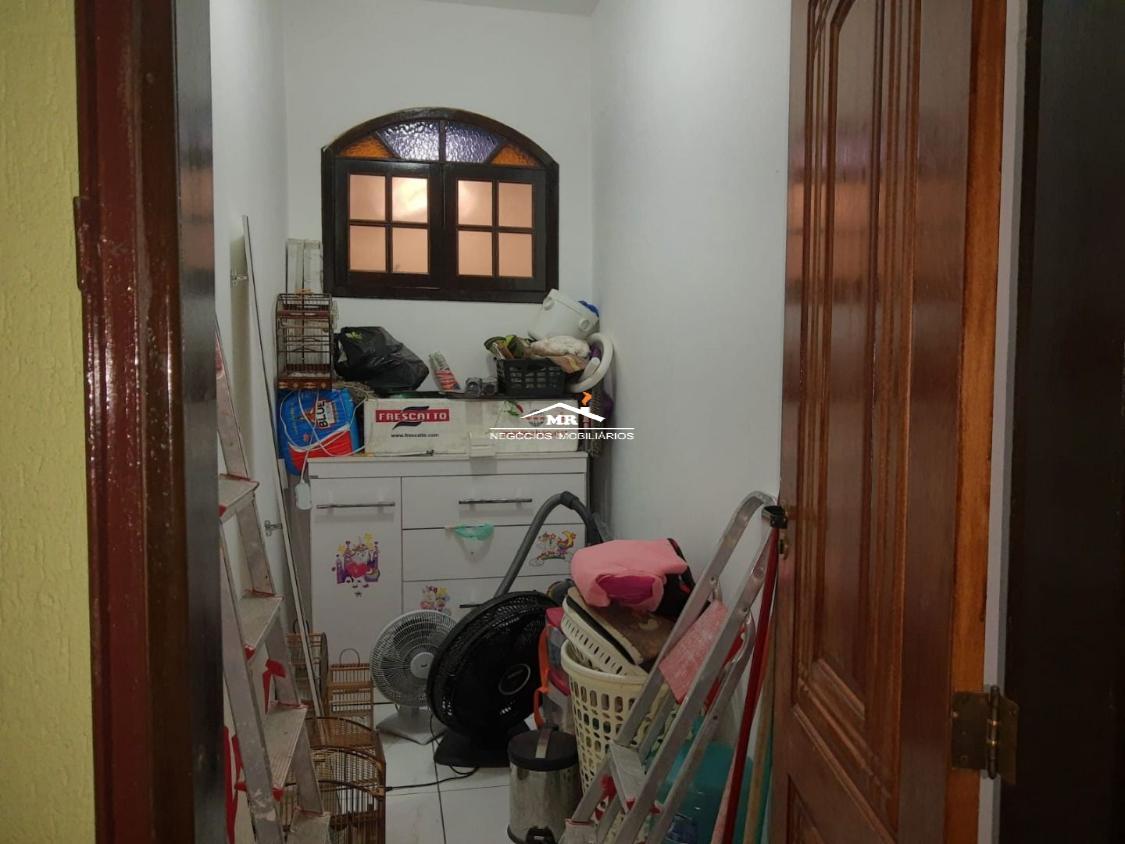 Casa à venda com 3 quartos, 300m² - Foto 16