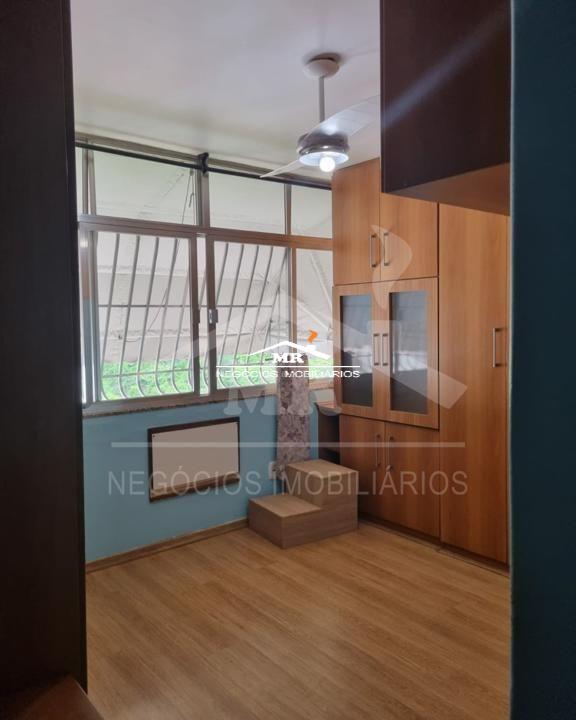 Apartamento à venda com 2 quartos, 62m² - Foto 9