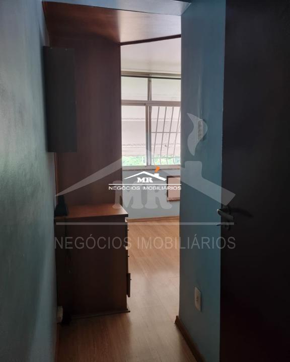 Apartamento à venda com 2 quartos, 62m² - Foto 5