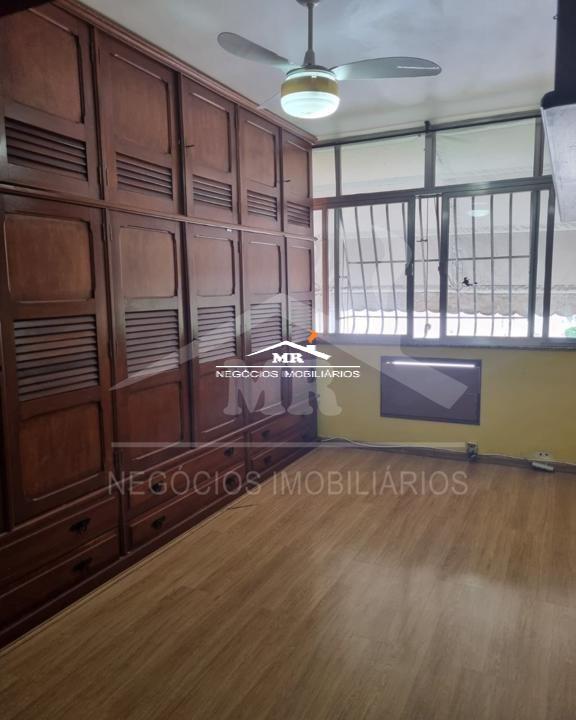 Apartamento à venda com 2 quartos, 62m² - Foto 13