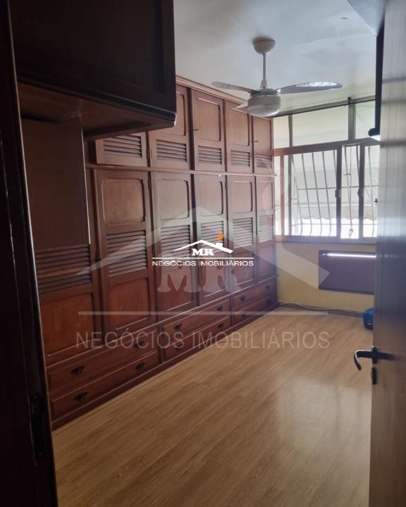 Apartamento à venda com 2 quartos, 62m² - Foto 11