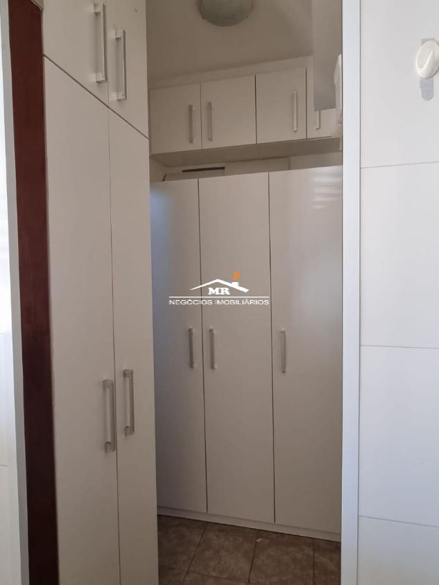 Apartamento à venda com 3 quartos, 130m² - Foto 12