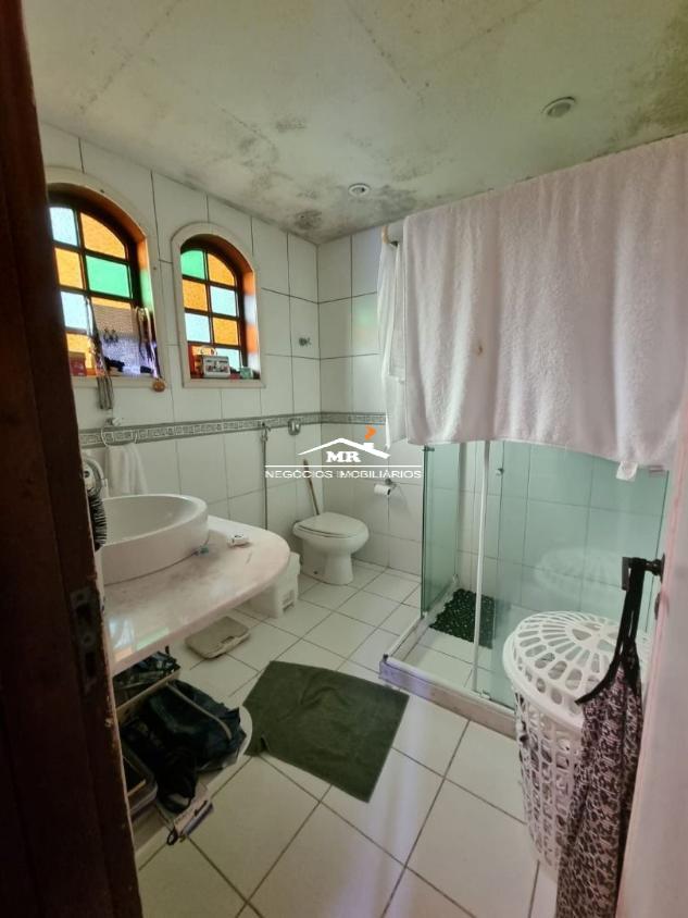 Casa de Condomínio à venda com 5 quartos, 226m² - Foto 13