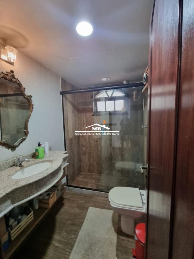 Casa de Condomínio à venda com 5 quartos, 226m² - Foto 26