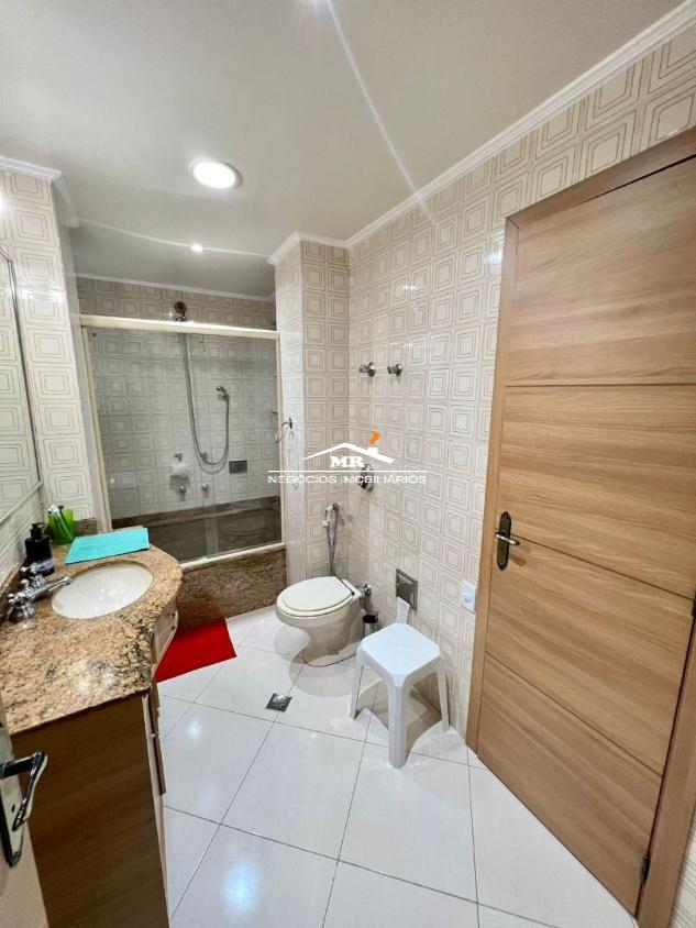 Apartamento à venda com 3 quartos, 145m² - Foto 11