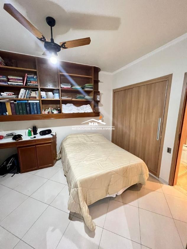 Apartamento à venda com 3 quartos, 145m² - Foto 18